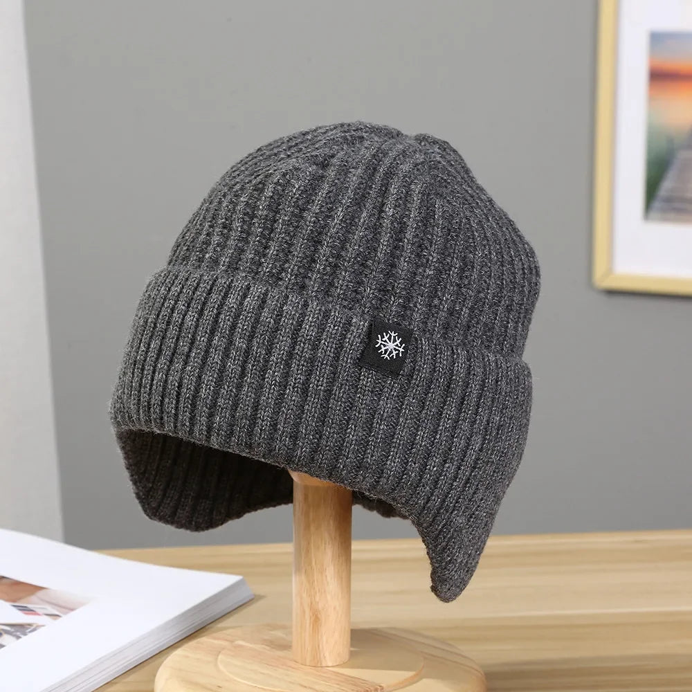 🧢 Gorro de Invierno con Visera y Forro de Felpa | Protección para Orejas