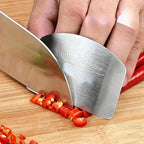 Protector de dedos para cortar alimentos.
