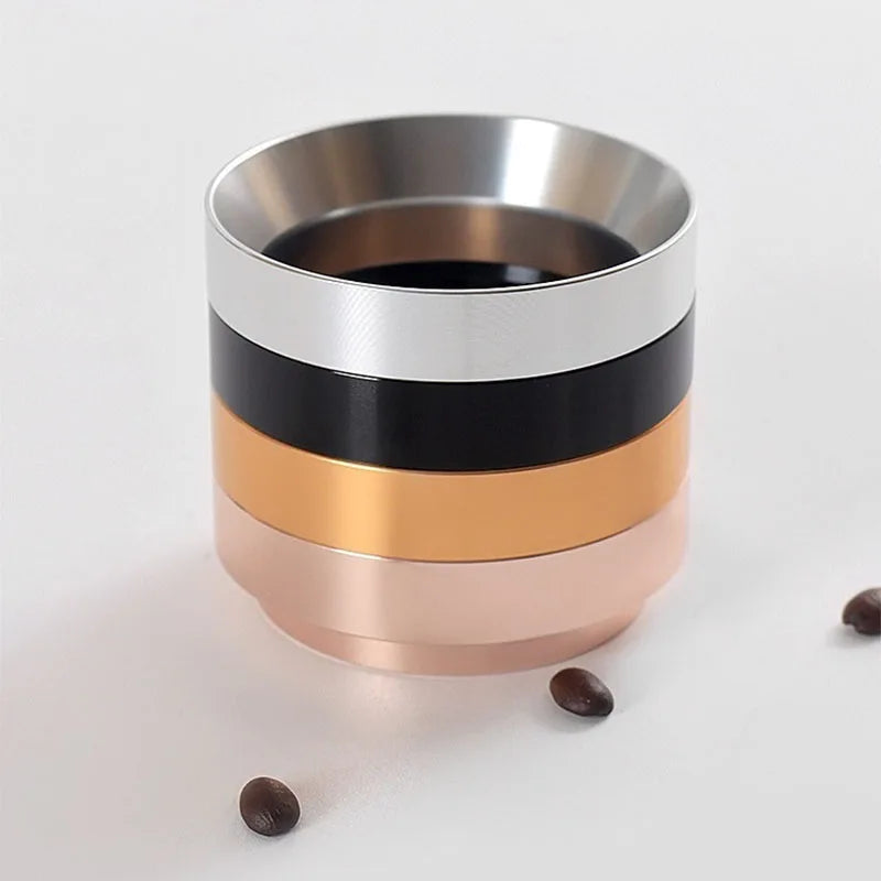 Anillo dosificador magnético para café expreso.