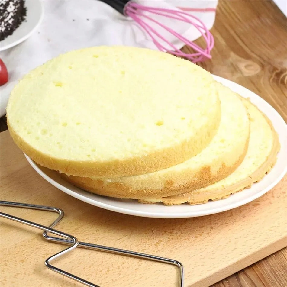 Cortador y nivelador ajustable para pasteles.